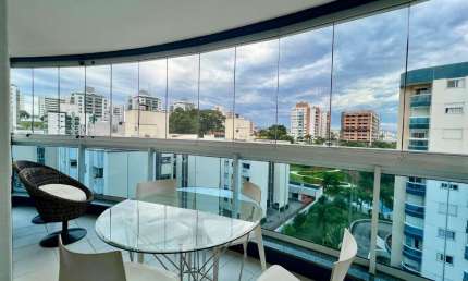 SEJA DONNO DESSE AMPLO APARTAMENTO NO NOVO ESTREITO