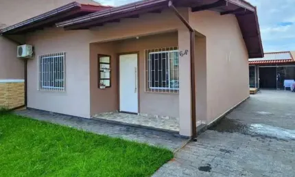 Casa com 2 quartos à venda na Rua Armando Martins Schnorrenberger, 64, Forquilhas, São José