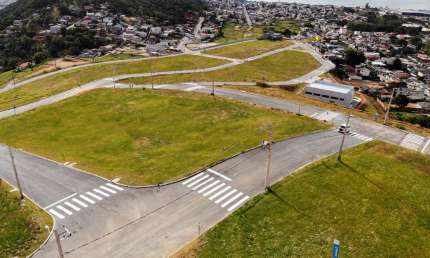 Terreno à venda na Rua Homero de Miranda Gomes, 2072, Jardim Janaina, Biguaçu