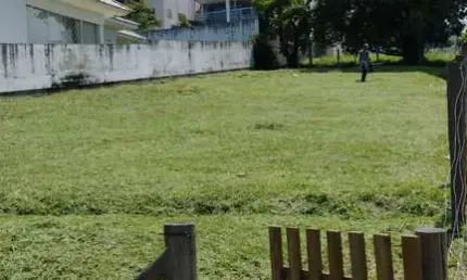 SEJA DONNO DESSE TERRENO NA PEDRA BRANCA EM PALHOÇA