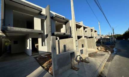 Casa com 3 quartos à venda na Rua Ipê Amarelo, 418, Potecas, São José