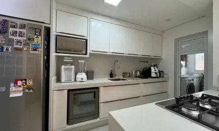 Apartamento com 3 quartos à venda na Rua Tiradentes, Kobrasol, São José