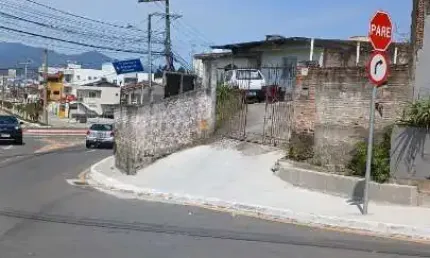 Terreno à venda na Rua Prefeito Reinoldo Alves, 1746, Passa Vinte, Palhoça