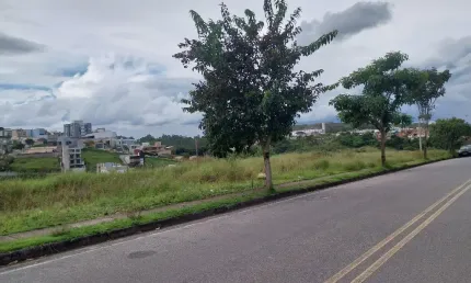 Terreno à venda na Rua Ernani José Nunes, 43, Ouro Verde, Conselheiro Lafaiete