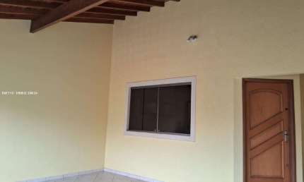 Casa para Venda em Indaiatuba, Parque São Lourenço, 3 dormitórios, 1 suíte, 2 banheiros, 2 vagas