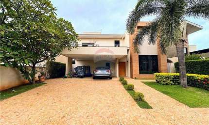 Casa a Venda no Condomínio Santa Mônica II com 396 m2 de terreno e 255 m2 de construção com 3 suítes em Bonfim Paulista / Ribeirão Preto