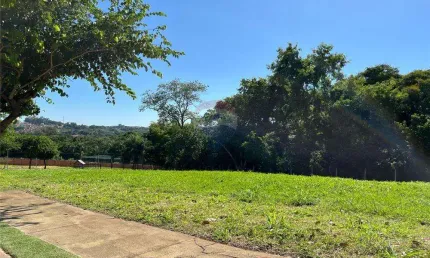 Terreno a venda de ilha no Reserva San Gabriel em Bonfim Paulista 254 m2