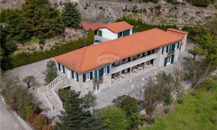 Hotel à venda em Quinta da Fonte Velha, em Penafiel, 17 Suítes, 14.916m² Portugal