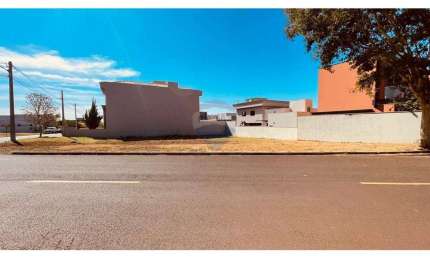 Lote a Venda no Portal da Mata - 459M² Plano de Esquina.