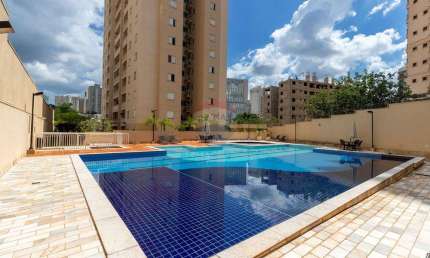 Apartamento a venda no Jardim Botânico com 3 quartos, sendo 1 suíte, 2 vagas cobertas e condomínio com área de lazer completa, 75,43m²
