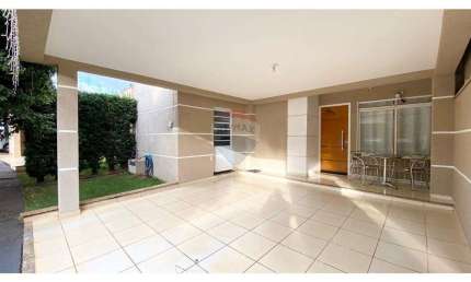 CASA TERREA - CONDOMINIO CIDADE DA CRIANÇA - 3 QUARTOS  SENDO 2 SUÍTES - FOTOVOTAICA