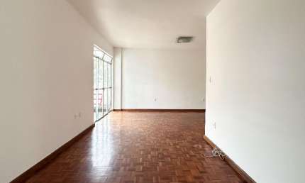 Oportunidade!!! Aártamento bem localizado no bairro São Mateus, perto de tudo!