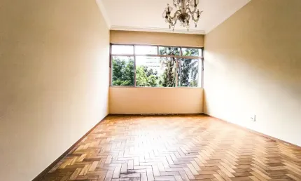 Excelente 3 quartos no coração de Juiz de Fora. Por R$ 330.000,00