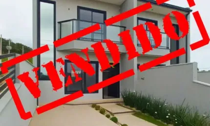 Casa com 2 quartos à venda na Rua Annita Maria dos Santos, 367, Forquilhas, São José por R$ 400.000