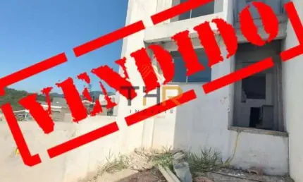 Casa com 2 quartos à venda na Rua Delgísia Maria de Souza, 321, Sertão do Maruim, São José por R$ 400.000
