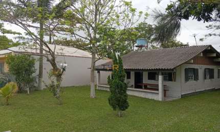 Casa com 3 quartos à venda na R. Oitocentos e Seis, 592, Enseada do Brito (Ens Brito), Palhoça por R$ 375.000