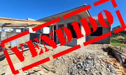 Casa com 2 quartos à venda na Rua Zulmira Pamplona Gomes, 8765, Bela Vista, Palhoça por R$ 252.000