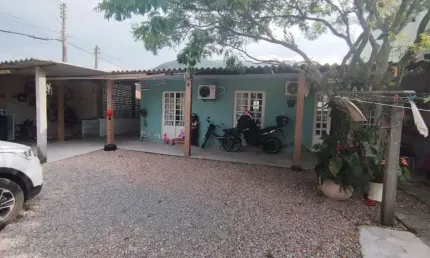 Casa com 3 quartos à venda na dos barbeiros, 2200, praia de fora, palhoça por r$ 950.000