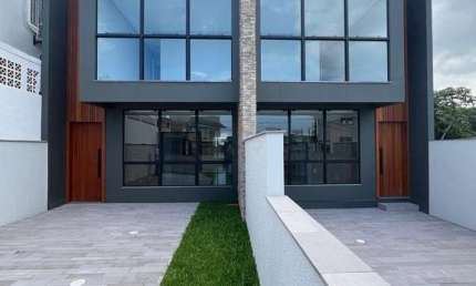 Casa com 3 quartos à venda na Travessa Judith Maria Maciel, 2230, Forquilhas, São José por R$ 620.000