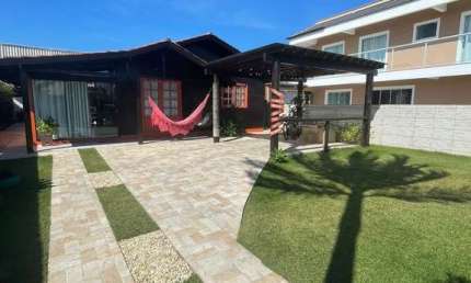 Casa com 3 quartos à venda na Rua Paulo Manoel dos Santos, 098, Enseada de Brito, Palhoça por R$ 957.000