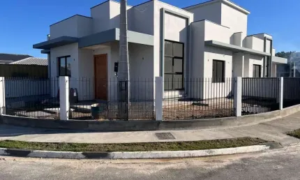 Casa com 2 quartos à venda na Rua Antônio José de Souza, 2209, Sertão do Maruim, São José por R$ 610.000