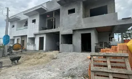 Casa com 3 quartos à venda na Acácio Martins, 81, Nova Palhoça, Palhoça por R$ 700.000