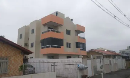 Apartamento com 2 quartos à venda na Rua Osvaldo Souza, 32, Aririu, Palhoça por R$ 300.000