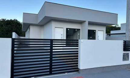 Casa com 3 quartos à venda na Travessa Judith Maria Maciel, 9877, Forquilhas, São José por R$ 450.000