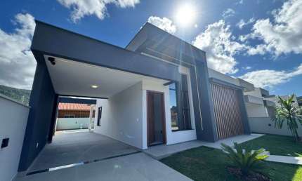 Casa com 3 quartos à venda na Rua Zenaide Santos de Souza, 234, Forquilhas, São José por R$ 875.000