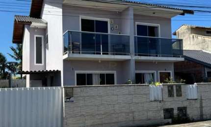 Casa com 2 quartos à venda na Rua Alcino Navegantes Moreira, 8900, Barra do Aririú, Palhoça por R$ 380.000