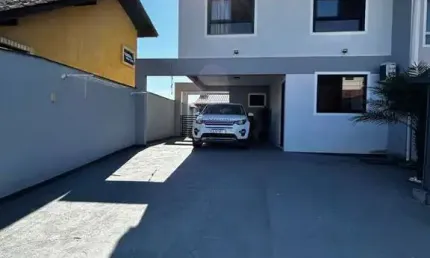 Casa com 3 quartos à venda na Geraldina, 9833, Ipiranga, São José por R$ 850.000