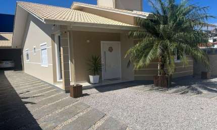 Casa com 3 quartos à venda na Rua Carlos Becker, 98, São Francisco, Santo Amaro da Imperatriz por R$ 960.000