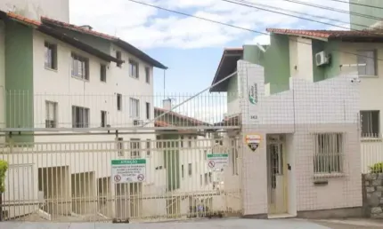 Apartamento com 2 quartos à venda na rua professor clementino de brito, 8971, capoeiras, florianópolis por r$ 345.000