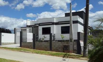 Casa com 3 quartos à venda na Rua Fernando Amâncio Rodrigues, 42, Prado de Baixo, Biguaçu por R$ 600.000