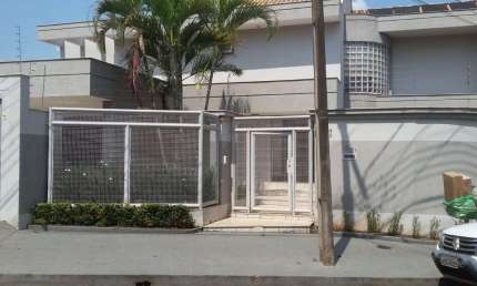 CASA PROXIMO A AV. MARINGA - R$2.500.000 - Casa á venda, 4 suítes, 440m², 4 vagas, Iguaçu, Londrina