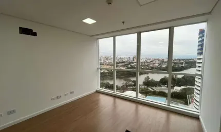 PALHANO BUSINESS - Sala Comercial de 45m² com Vista Impecável para Locação por R$ 3.000,00 - Gleba
