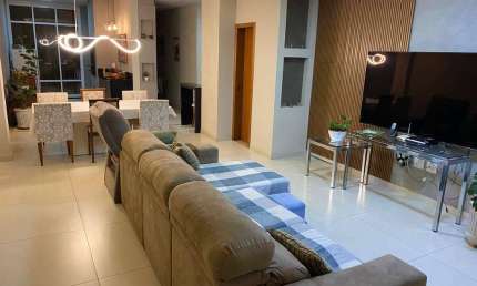 SOBRADO À VENDA - R$1.200.000,00 - Casa com 4 quartos (4 suítes) e 211m² à venda na Gleba Fazenda P