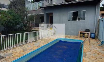 TENHA TODO CHARME DE UMA CASA DE CAMPO NO CORAÇÃO DE LONDRINA!