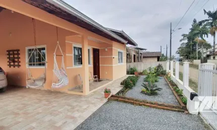 Casa com 3 quartos à venda na Rua Almerinda Alves Ledoux, 108, Vila da Glória, São Francisco do Sul