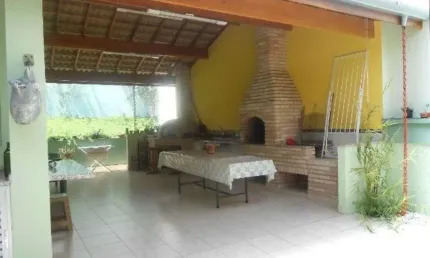 Sobrado à venda no Parque Renato Maia - 260 m² - 3 dormitórios - 1 suíte - área gourmet - 5 ou mais vagas.