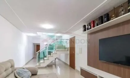 Sobrado no Bom Clima - 125 ms² - 3 dormitórios - 1 suíte - cozinha bem equipada - espaço para churrasqueira e 2 vagas.