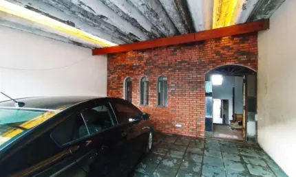 Casa a venda para reforma no bairro Itapegica, próximo ao estádio do Flamengo