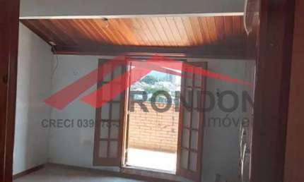 Sobrado à venda no Parque Santo Antônio - 200 m² - 2 casas independentes - 2 vagas de garagem - 3 pavimentos.