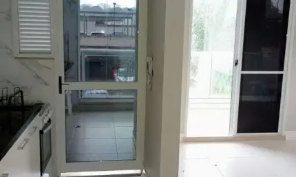 Apartamento 61 m² com 2 dormitórios, sendo 1 suíte e com 1 vaga de garagem. Ao lado do Shopping Internacional