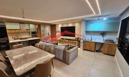 Apartamento à venda na Vila Augusta - 2 dormitórios - 1 suíte - 1 banheiro - 3 vagas.