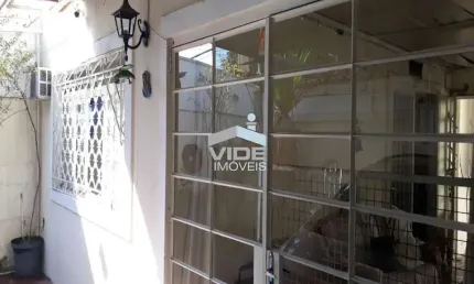 VENDO CASA EM CAMPINAS NO BAIRRO CAMBUÍ  EM EXCELENTE LOCALIZAÇÃO COM UM DORMITÓRIO.
