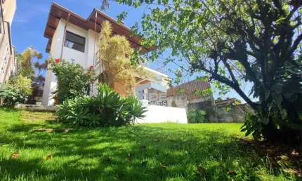 Casa de alto padrão em condomínio à venda em Campinas-SP, 4 quartos, 3 suítes, 2 salas, 4 banheiros, 4 vagas, 198,18m².