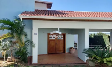 Casa em condomínio à venda em Campinas-SP: 3 quartos, 3 suítes, 3 salas, 4 banheiros, 4 vagas de garagem, 371,14 m².