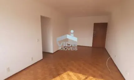 APARTAMENTO A VENDA - BOSQUE -  TRÊS QUARTOS - LOCAL DE FÁCIL ACESSO