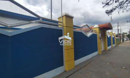 Casa Comercial para venda ou locação no bairro Guanabara em Campinas.